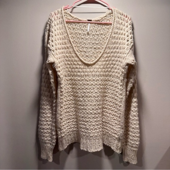 Free People Crashing Waves Pullover Cream Acrylic/Wool Oversized Knit Chunky S - Picture 3 of 16